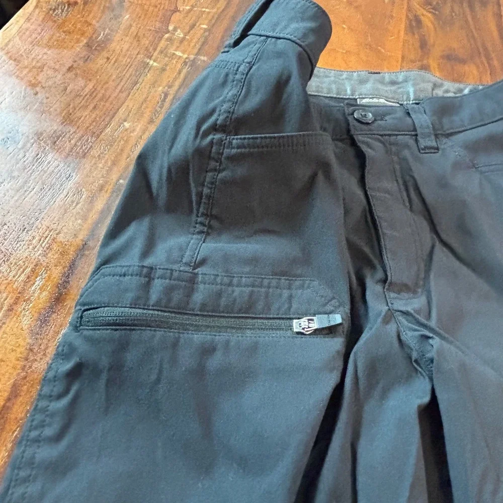 Eddie Bauer Mens Horizon Guide Shorts Black Size 32 Hiking Cargo Technical